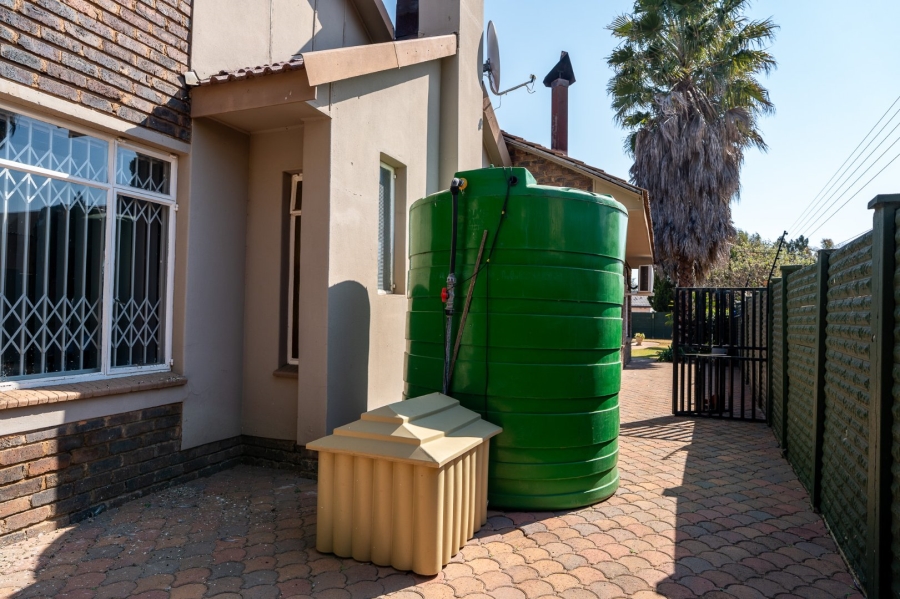 3 Bedroom Property for Sale in La Hoff North West